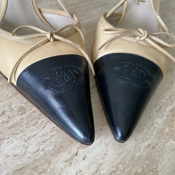 Vintage Chanel CC Bow Cap Toe Slingback Heels - Picture 7 of 10